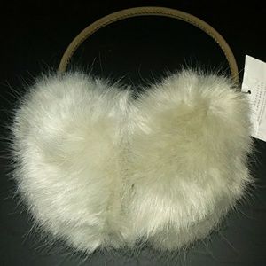 Ultra Faux Fur Earmuff - RH

Nwt